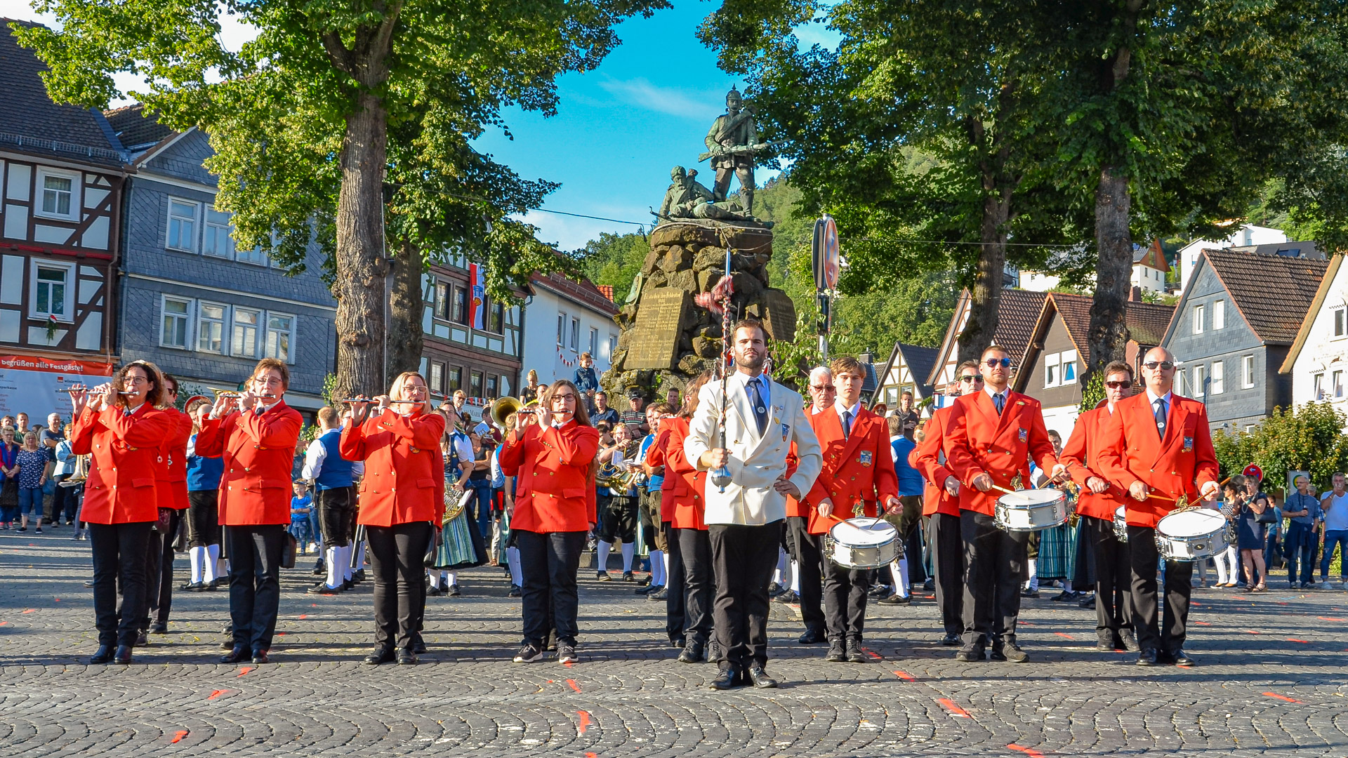 Der Spielmannszug auf dem Marktplatz, Symbolbild aufgenommen Grenzgang 2019